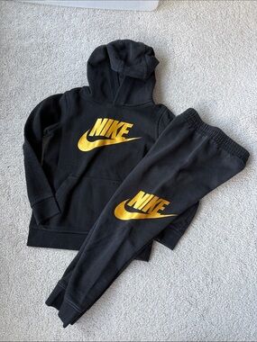 Kids Nike Sweatsuit